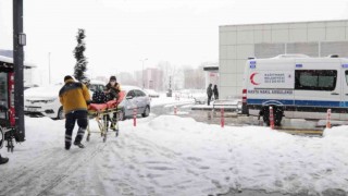 Kağıthane Belediyesi hastalara ulaşım hizmeti veriyor