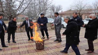 Kar yağışı altından baharı karşıladılar