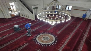 Kartal Belediyesi Ramazan ayı öncesi ibadethaneleri temizliyor