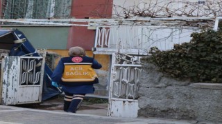 Kirayı almaya geldi, kiracısını ölü buldu