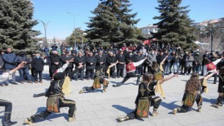 Kırşehirde davullu zurnalı Nevruz kutlaması yapıldı