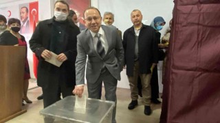 Kızılayın yeni başkanı Kanlı oldu