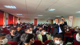 Kozanda üniversiteli gençlere ücretsiz sinema