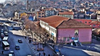 Kütahyada 1937 yılında yapılan 30 Ağustos Ortaokulu binası yıkılıyor