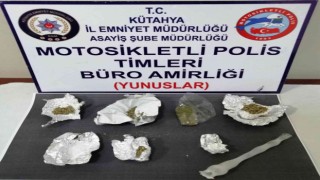 Kütahyada bir araçta uyuşturucu ele geçirildi