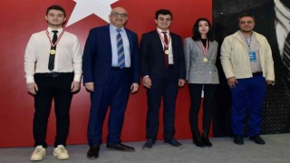 Manisa CBÜlü öğrenciler madalyalarını aldı