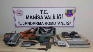 Manisada hırsızlık zanlısı 2 kişi tutuklandı