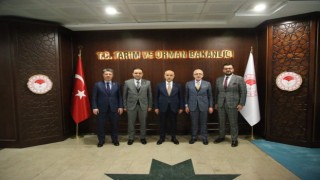 Manisanın AK Partili vekilleri bakanlarla görüştü
