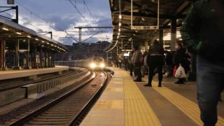 Marmaray, rekor tazeledi; bir günde 580 binden fazla yolcu taşındı