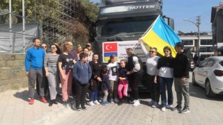 Marmariste yaşayan Ukraynalılar ülkelerine yardım gönderdi