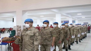Mehmetçikten kan ve kök hücre bağışı