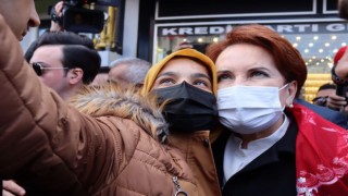 Meral Akşener ilçelerde esnafları ziyaret etti