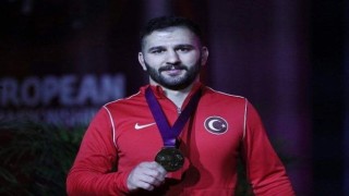 Milli güreşçi Avrupada bronz madalyayı aldı