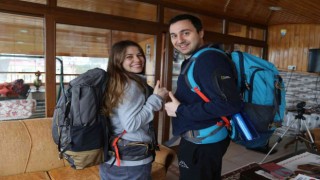 Mühendis çift ASELSANdan istifa ederek sırt çantalarıyla dünyayı gezme kararı aldı