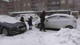 Muşta 67 köy yolu ulaşıma kapandı
