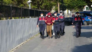 Müşterinin kolyesini çalan otel çalışanı yakalandı