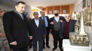 Oltuda rolyef sergisi açıldı