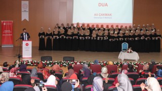 Osmaniye'de Kız Öğrenciler için Hafızlık İcazet Merasimi Düzenlendi