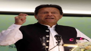 Pakistanda parlamentoya Başbakan Khanın görevden alınması için gensoru önergesi verildi