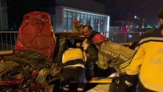 Pendikte iki araç kafa kafaya çarpıştı: 1 yaralı