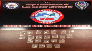 Polisten kaçan şahsın üzerinden paket paket uyuşturucu çıktı