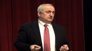 Prof. Dr. Demir: “Bundan 30 yıl sonra Karadenizde fındık ve çay yerine pamuk ekeceğiz”