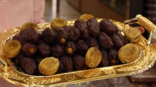 Ramazan ayının sembol ürünlerinden hurma, tezgahlarda yerini aldı