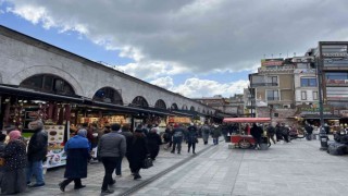 Ramazanın gözdesi hurmalar, tezgahlardaki yerini aldı