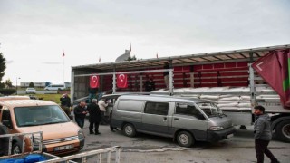 Rizeli arıcılar arı besleme şekeri dağıtımına yoğun ilgi gösterdi