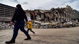 Rus saldırısı sonrası Jitomirde yıkım görüntülendi