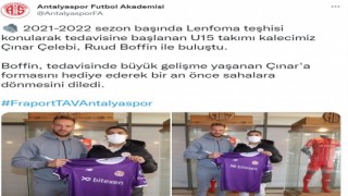 Ruud Boffin, lenfoma teşhisi konulan kaleciye formasını hediye etti