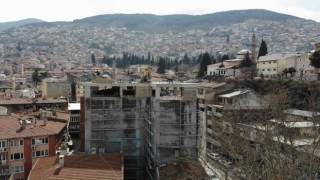 Şehrin siluetini bozan binada yıkım başladı