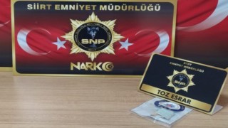 Siirtte şüpheli şahıs üzerinde uyuşturucu madde ele geçirildi