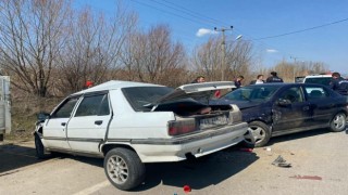 Simavda trafik kazası: 1 ölü, 4 yaralı