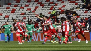 Spor Toto Süper Lig: Antalyaspor: 1 - Giresunspor: 0 (İlk yarı)