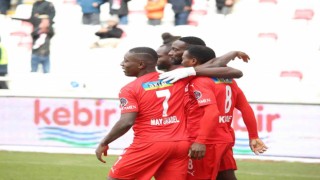 Spor Toto Süper Lig: Sivasspor: 2 - Altay: 1 (Maç sonucu)