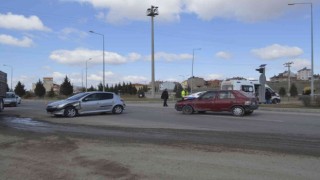 Tavşanlıda trafik kazası: 2 yaralı