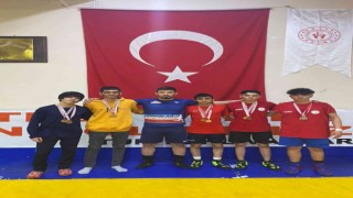 Toroslar Belediyesi İşitme Engelliler Güreş Takımı, Türkiye şampiyonu oldu