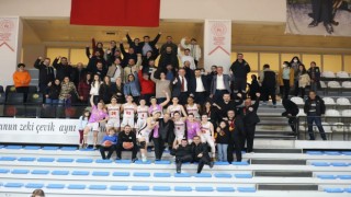 Turgutlu Belediyespor Kadın Basketbol Takımı play off biletini aldı