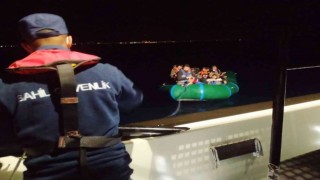 Türk karasularına geri itilen 82 göçmen kurtarıldı