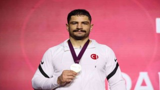 Türkiye, güreş serbest stilde takım halinde Avrupa ikincisi oldu