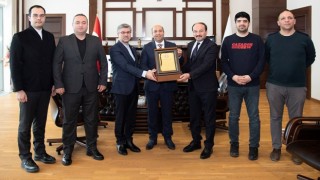 Uluslararası Şehriyar Bilim ve Kültür Festivalinden ETÜye ödül