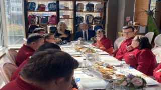 Üsküdarda Down Sendromu Farkındalık Gününde özel çocuklar Seda Sayan ile buluştu