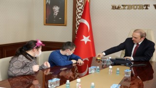 Vali Epcim, down sendromlu öğrencilerle bir araya geldi
