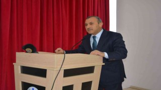 Vali Sonelden öğrencilere: “Hayallerinizden vazgeçmeyin”