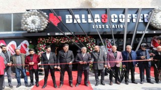 Vanda Dallas Coffee hizmete açıldı