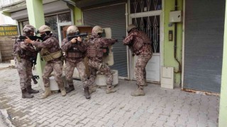 Vanda kullanılmayan iş yerinde 30 kaçak göçmen yakalandı