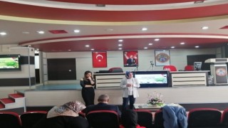 Velilere iletişimin önemi anlatıldı