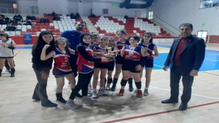 Voleybolda şampiyon değişmedi