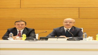 YÖK Başkanı Prof. Dr. Özvar, ERÜ Senato Üyeleri İle Bir Araya Geldi